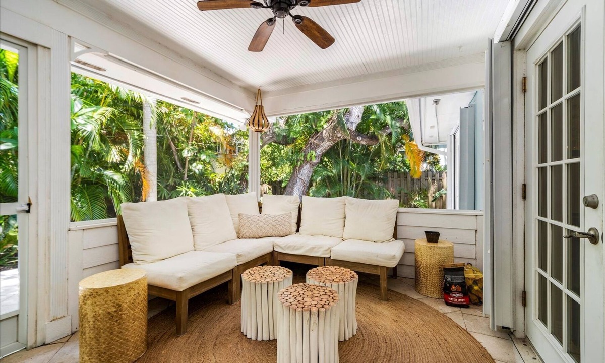Summerplace House | Private Beach Access, Fast WiFi, EV Charger, Dogs Welcome!