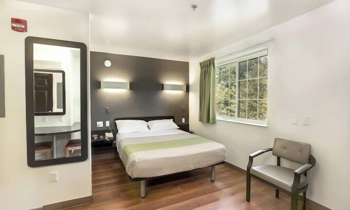 East Brunswick Hotel | Private Getaway Near Rutgers