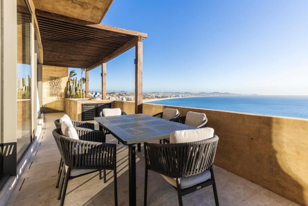 San Jose del Cabo Apartment | Private Hot Tub - Stunning Views - Exterior Terrace