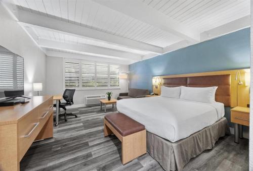 Davis Hotel | Prodigy Hotel, a Days Inn by Wyndham