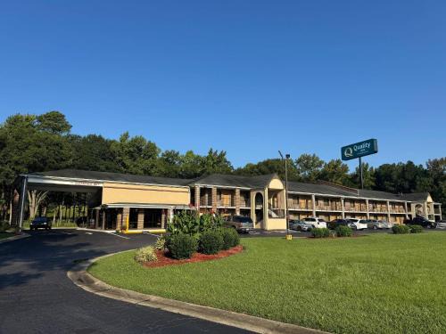 Kenly Hotel | Quality Inn Kenly I-95