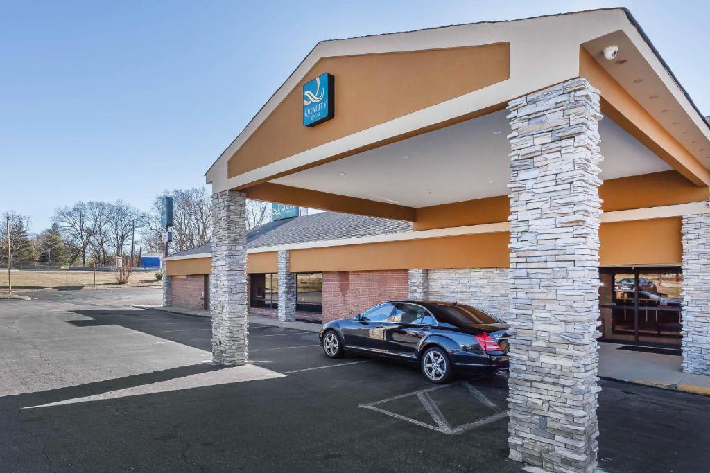 South Boston Hotel | Quality Inn South Boston - Danville East