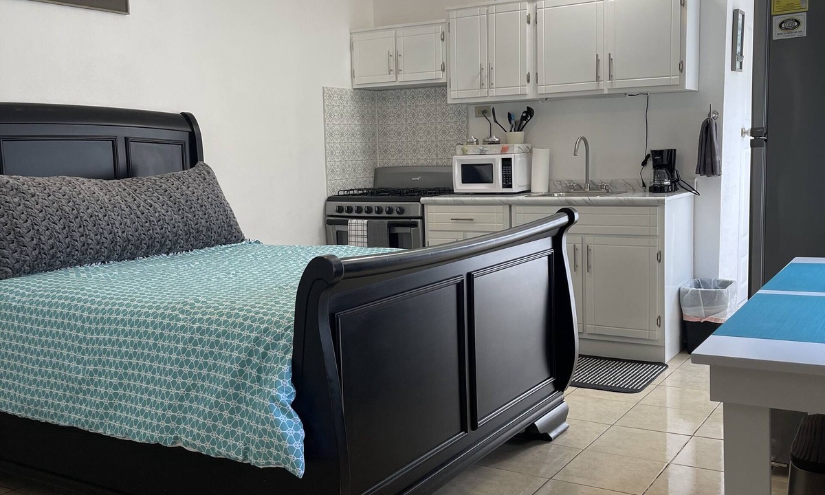 Ensenada Apartment | Quality Lodging by the Sea. Studio apartment w/garage100 yards from the beach.