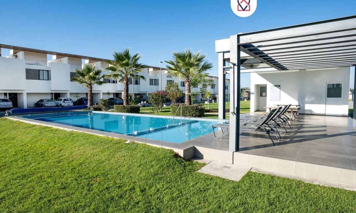 Zapopan House | Radiant Family House l Rooftop & Pool | Near mall