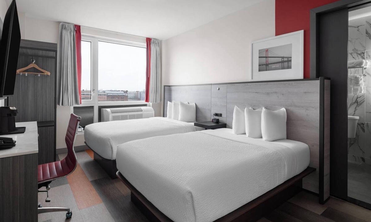 Midwood Hotel | Ramada By Wyndham Brooklyn Near Flatbush