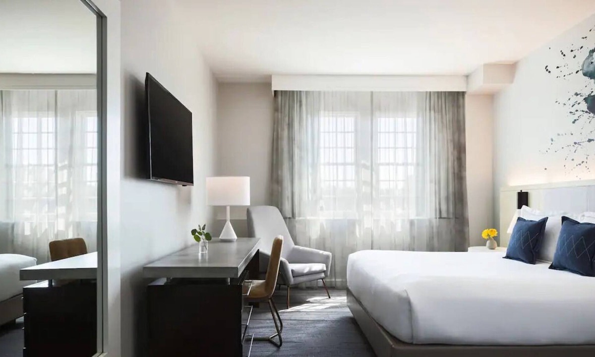 Old Town Alexandria House | Relax and Unwind! Spacious Unit, Close to U S Patent and Trademark Museum!