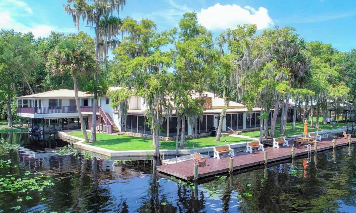 Astor House | River Bend Lodge Bring your boat, Fish off dock
