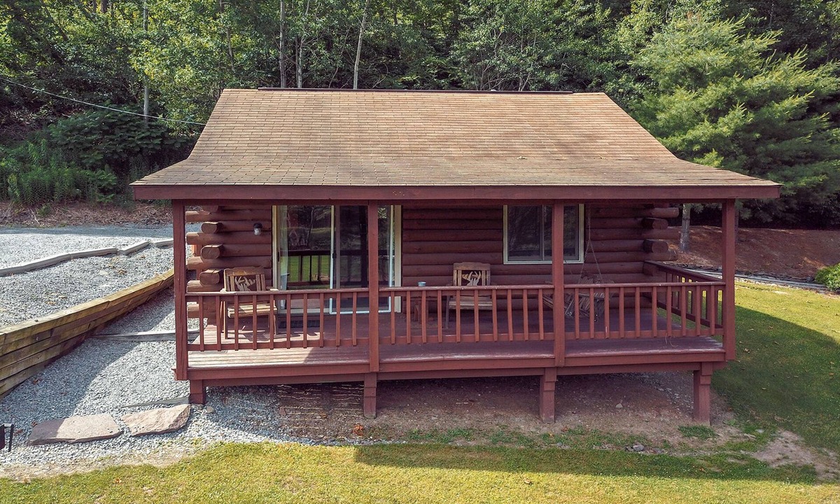Sabinsville Cabin | Rough Cut Lodge - Maple Cabin