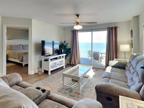Seawinds Condo Apartment | Sea Winds 501 - Corner Breeze
