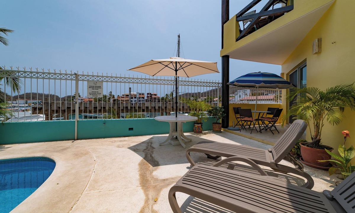 Crucecita Condo | Seaside Marina View Condo