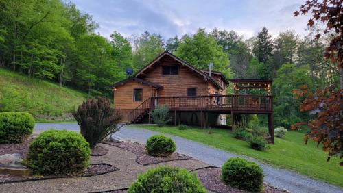 Nisbet House | Secluded Mountain Lodge Near Williamsport with a Fireplace, Deck, and Pet-Friendly
