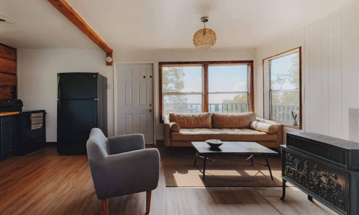 Dunlap Cabin | Secluded rustic 2-bedroom cabin on nature retreat