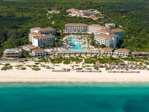 Playa Mujeres Resort | Secrets Playa Mujeres Golf & Spa Resort - All Inclusive Adults Only