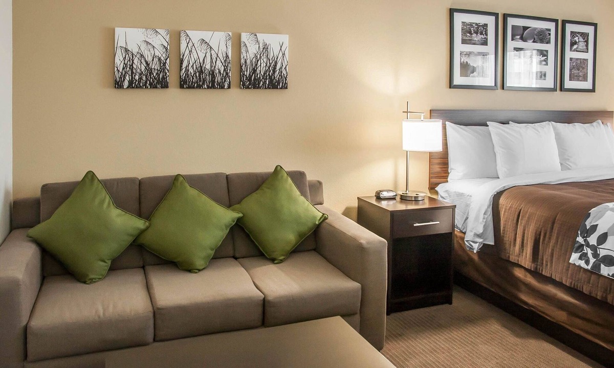 Devils Lake Hotel | Sleep Inn & Suites Devils Lake