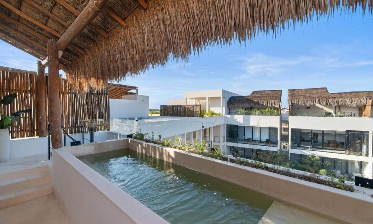 Playa Paraiso Condo | Sleeps 6 w Private Rooftop Pool & 2 Bikes