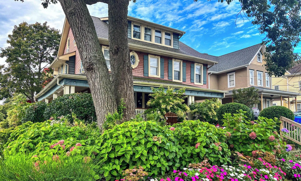 Asbury Park Cottage | Spacious Home ~ 4 Blocks to Asbury Park Beach!