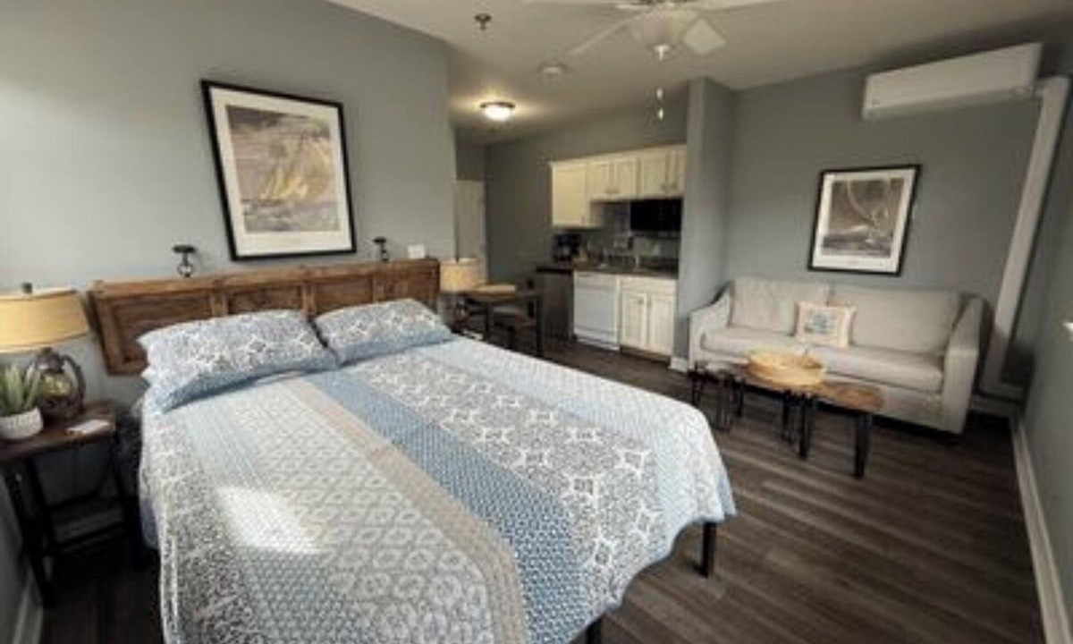 Huddleston Condo | Spacious little condo at SML- Mariner's Landing Resort