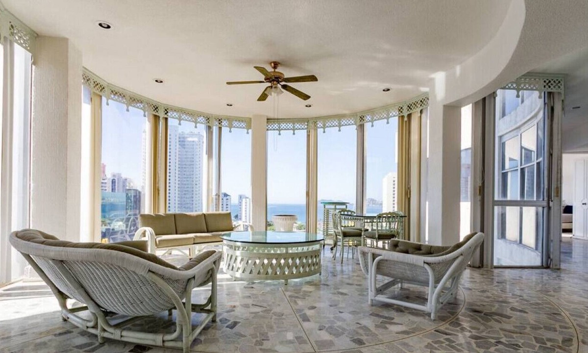 Costa Azul Apartment | Spacious Vintage Apt + The Best View of Acapulco