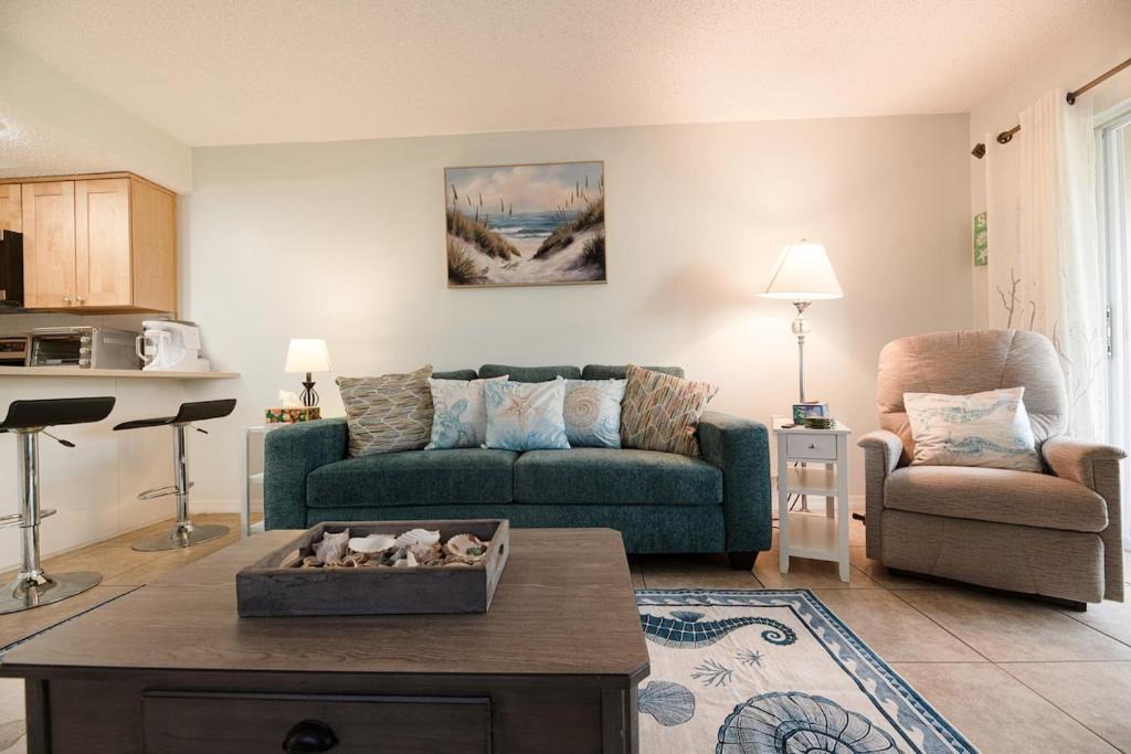 Crescent Beach Apartment | St Augustine Beach 2 bedroom 2 bath beach condo