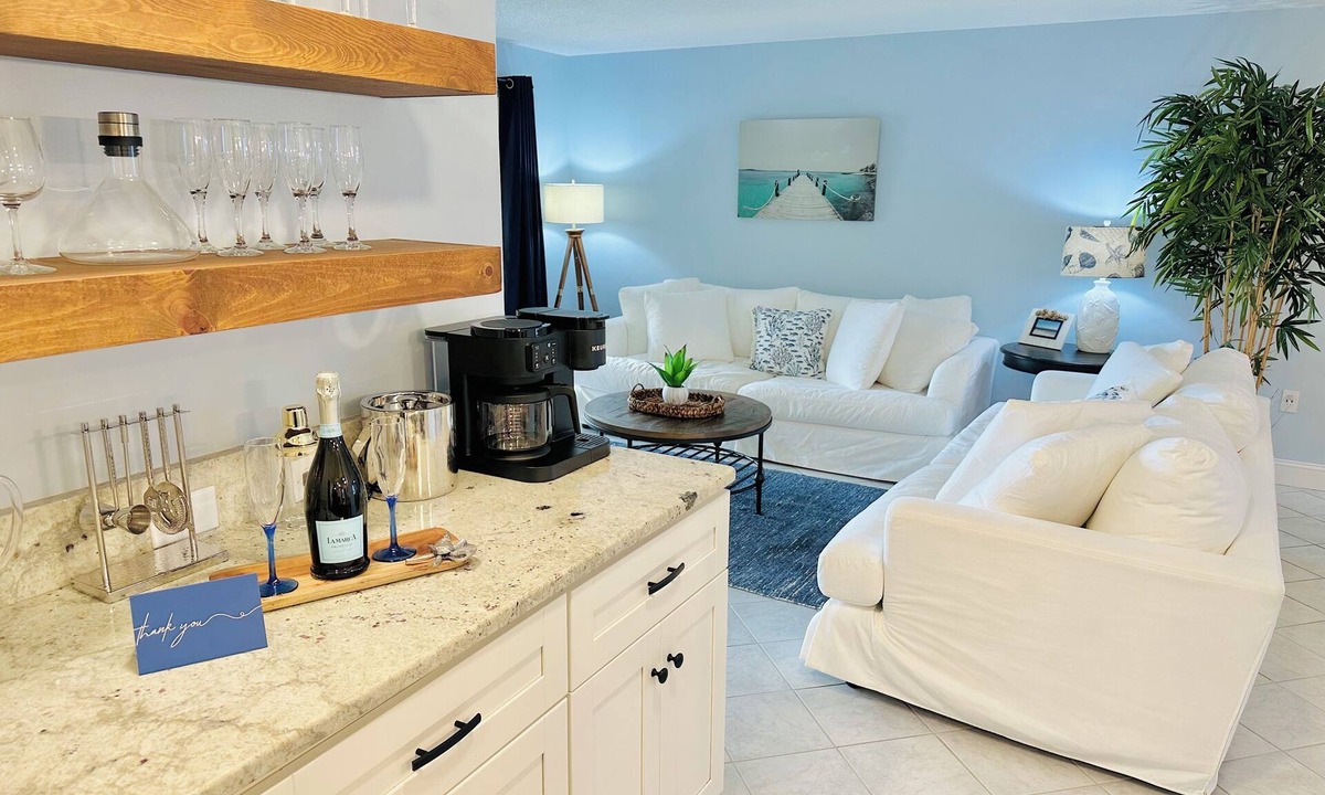 Indian Beach Condo | Summer Winds, First Floor Poolside, Oceanfront 3br. 2.5ba. Sleeps 9 Linens incl.