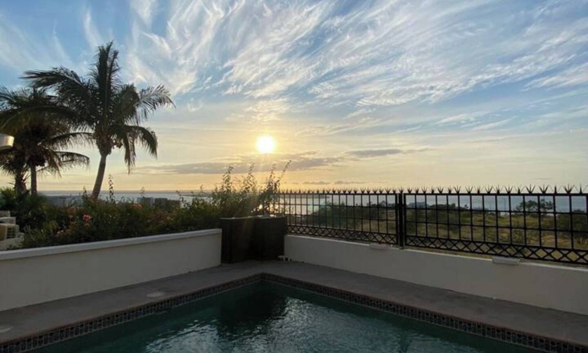 Lomas de Palmira House | Sunset Haven: Stunning Views