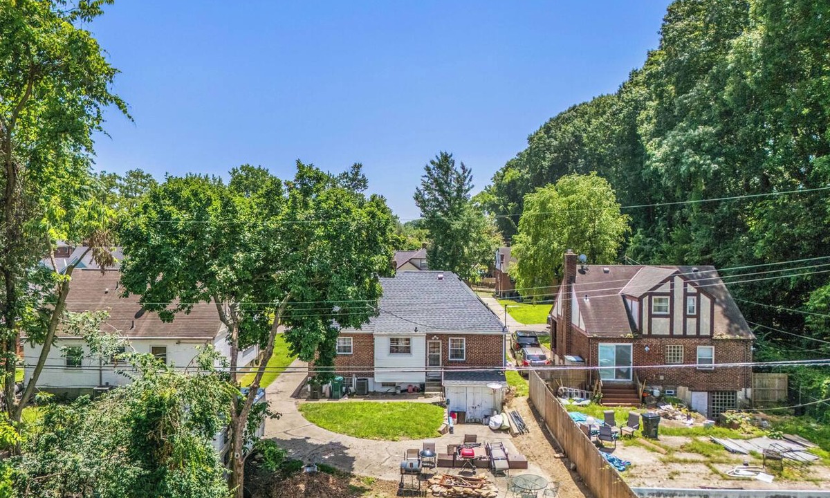 Roselawn Finance House | The Cher e