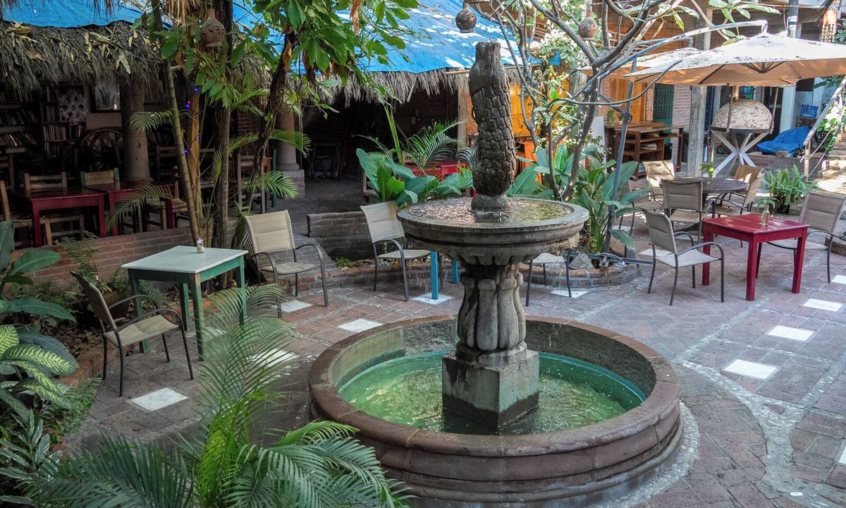 La Cruz de Huanacaxtle Hostel | The Octopus's Garden