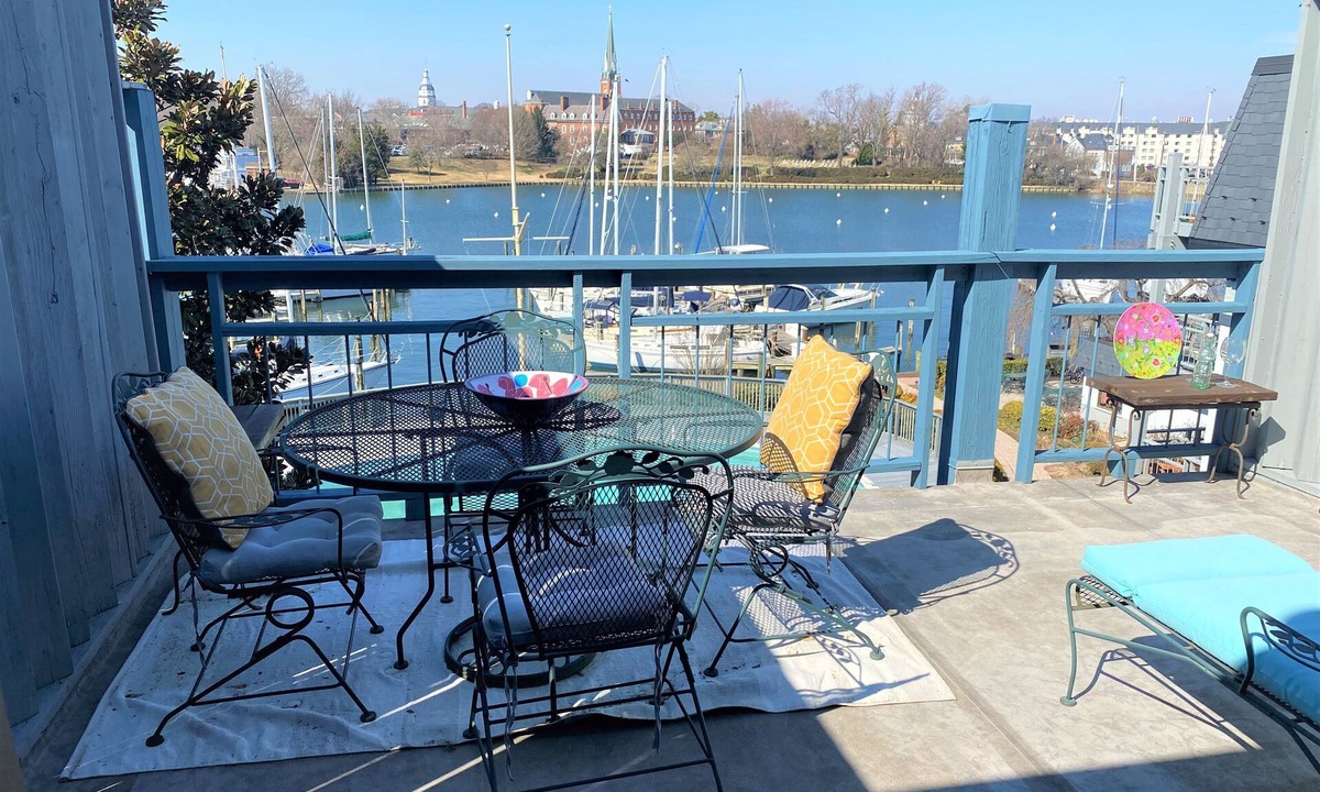 Eastport Condo | This Eastport condo has a large deck with amazing views of Spa Creek and downtown Annapolis.