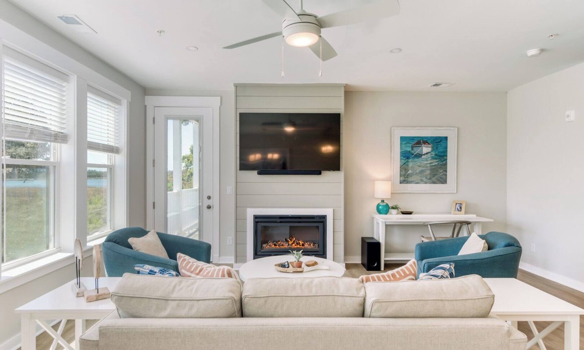 Bermuda Bay Condo | Topaz Tide Condo at Hamilton Cay Reserve