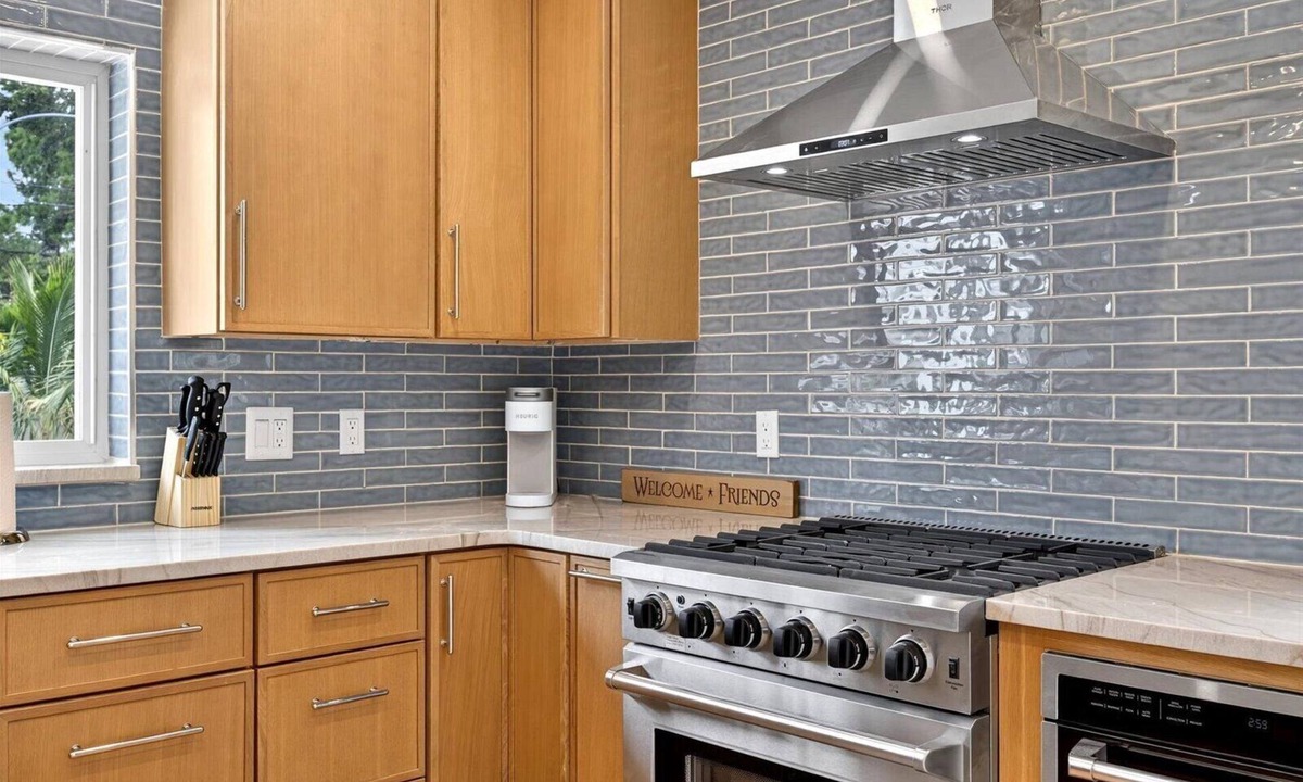 La Vista House | Tropical meets luxury in this sun filled 2BR 1.5 bay home with new pool.