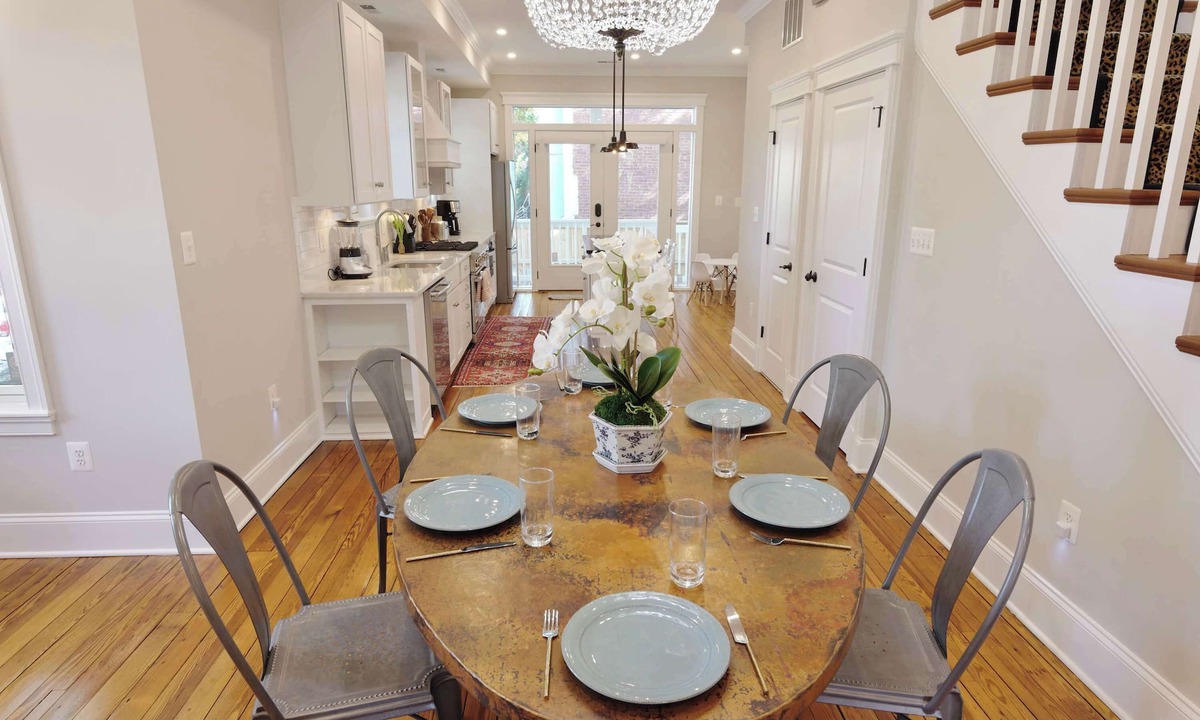 Stanton Park House | Turreted Townhouse |Luxury|Walk to Capitol Hill