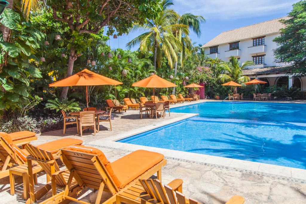 R Hotel | Villa Blanca Huatulco