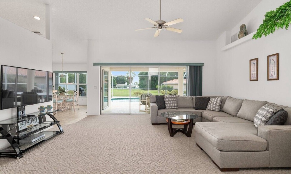 Inverness House | Villa Eckhardt: Bright and Light 3 bedroom home