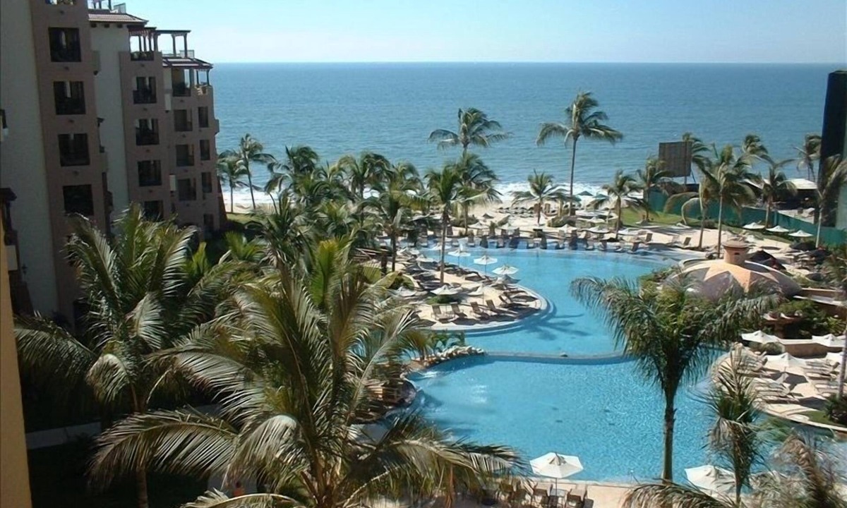 Flamingos Condo | Villa La Estancia - Puerto Vallarta 1 - 2 BR (NOT Timeshare)