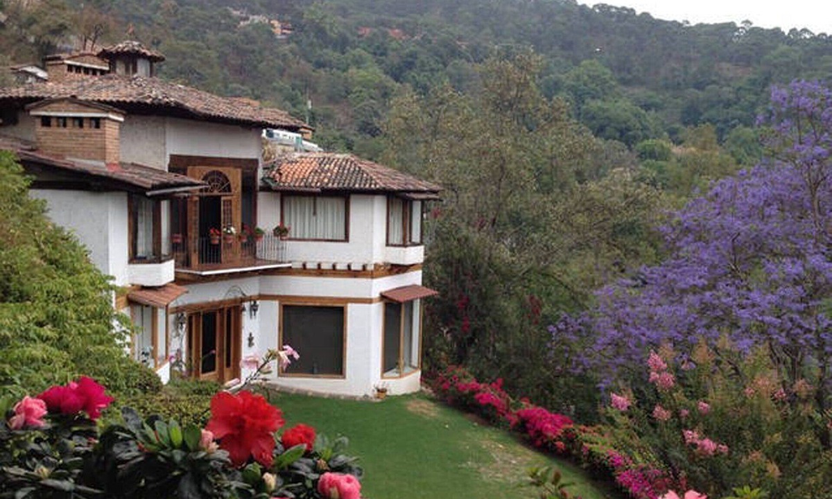 Monte Alto Villa | Villa los Cuatro Manguitos for 20 guests 5 min away from lake & downtown