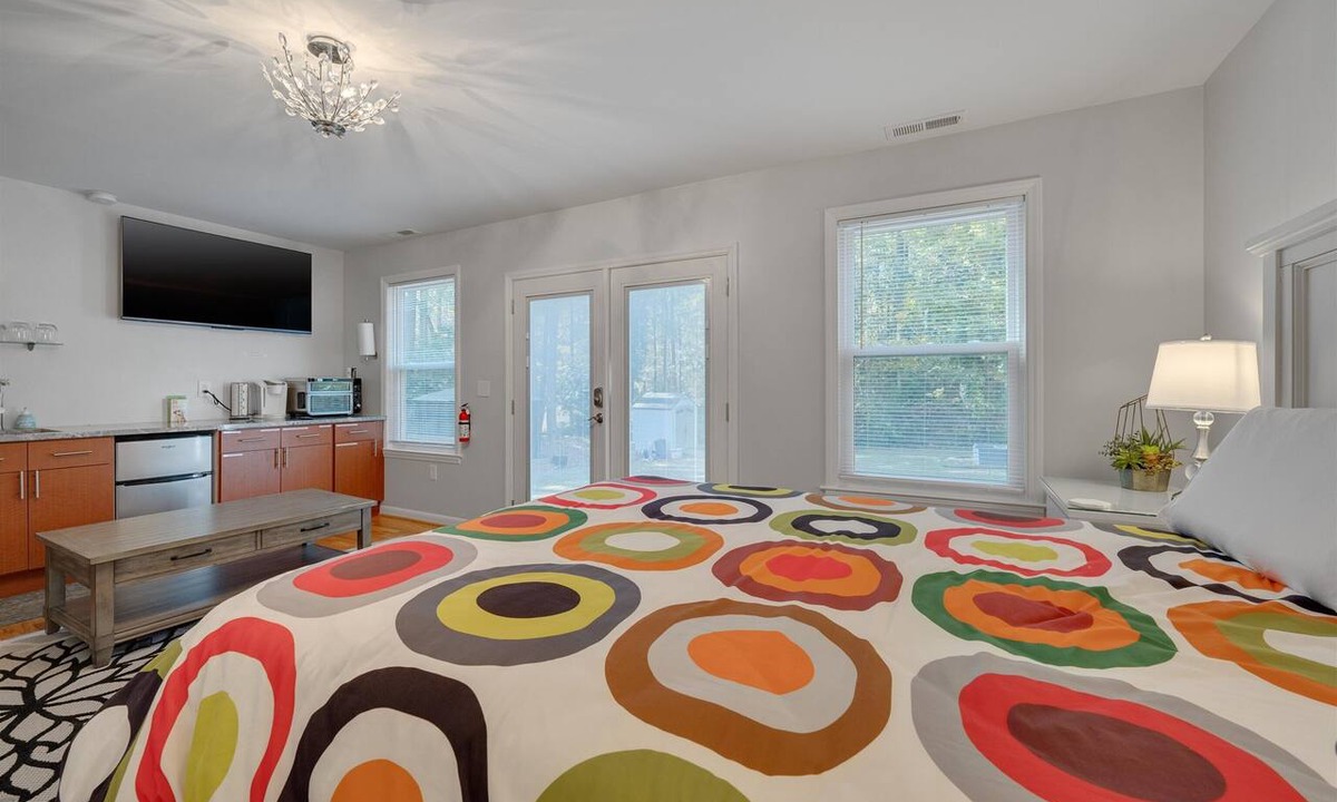 Cary Apartment | Warren Studio @ Greenwood Forest