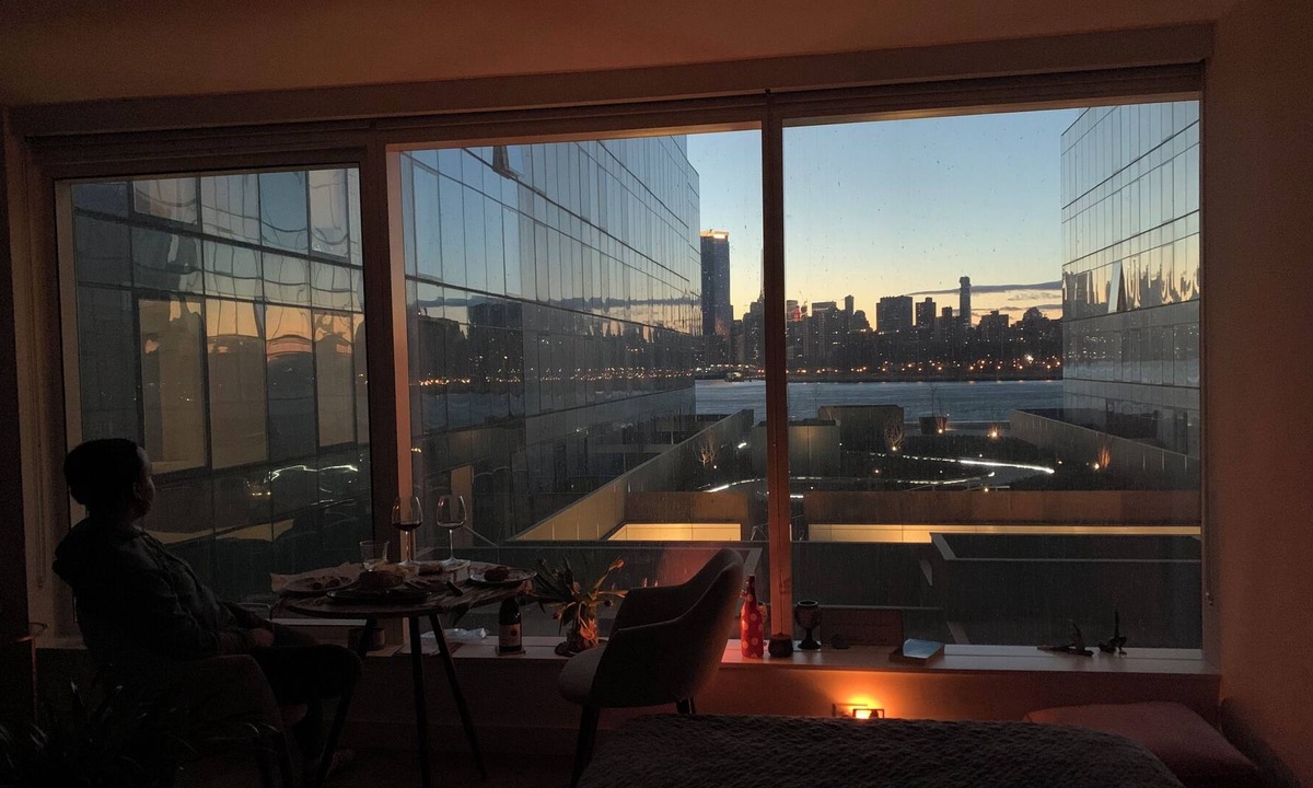 Williamsburg House | Waterfront / Water View Modern Apartment