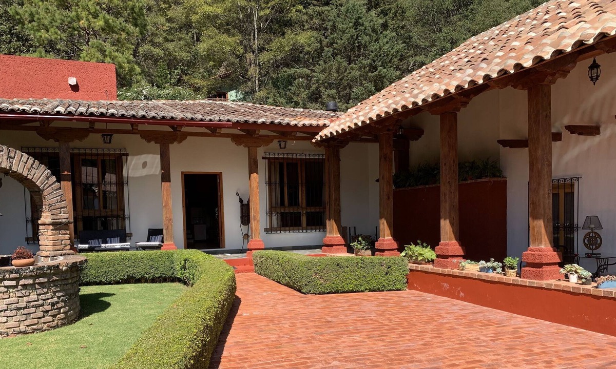 San Cristobal de las Casas Villa | We include airport transfers, driver, cook, housekeeper, security guard, & alarm