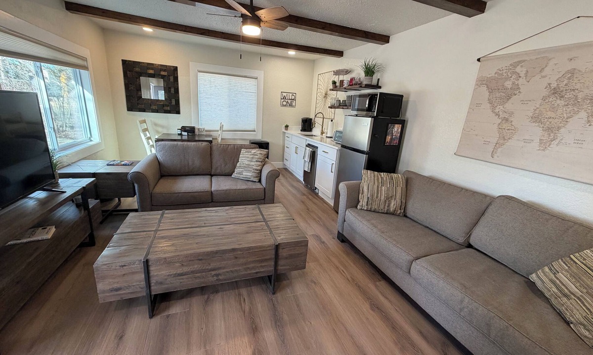 Columbine Knolls House | Welcome to the Sundancer @ the Little Littleton Village