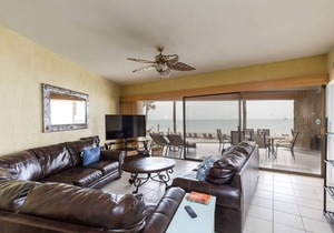 180 m² Condo ∙ 3 bedrooms ∙ 8 guests