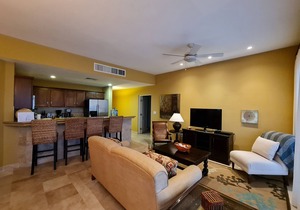 Delight your morning with this amazing view.D401