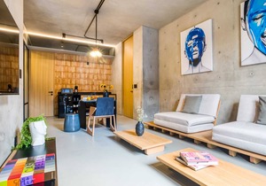 Great Apt w/2 Extra Futons |Rooftop+Gym| 24/7 Security