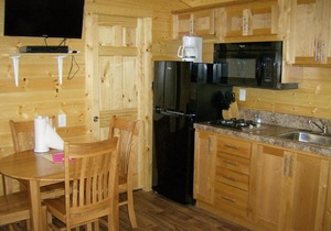 Lake Minden Camping Resort Cottage 4