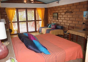 Ocean Lover's Paradise - Garden Room 1