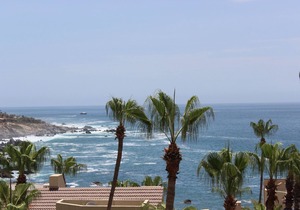 Ocean View Condo with access to Private swimmable beach.