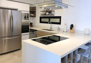 Walk to 5th Ave & Beach | Oceanview Rooftop Pool