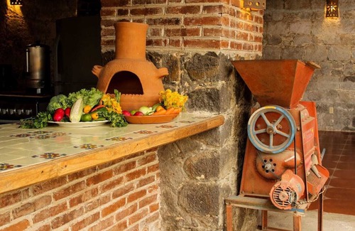 Zacatlan Bed & Breakfast | 1 bedroom El Jarrito in Mexican B&B Hacienda