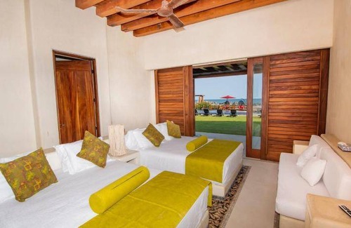 Petacalco House | 110 m² House ∙ 4 bedrooms ∙ 14 guests