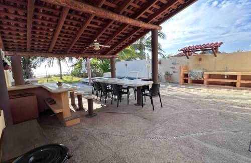 Ixtapa - Zihuatanejo Villa | 121 m² Villa ∙ 2 bedrooms ∙ 6 guests
