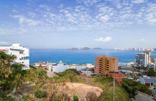 Balcones de Loma Linda House | 130 m² House ∙ 1 bedroom ∙ 5 guests